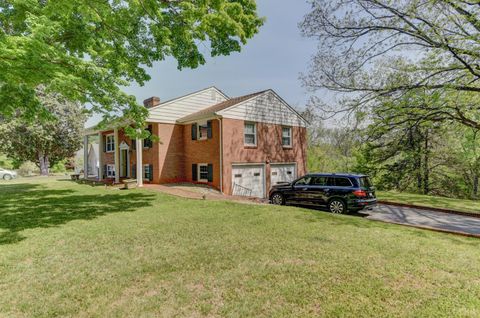 Tiny photo for 3700 Otter Place, Lynchburg, VA 24503 (MLS # 366141)