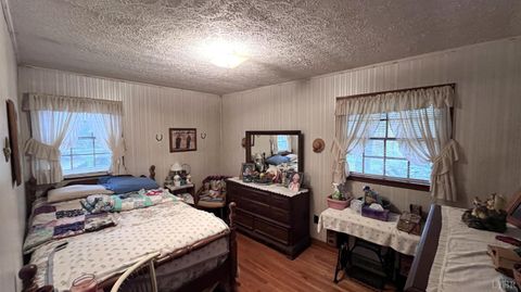 Tiny photo for 1091 Acorn Rd, Nathalie, VA 24577 (MLS # 362767)