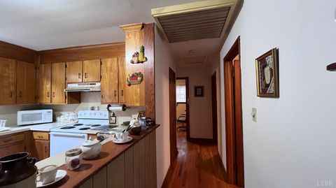 Tiny photo for 1091 Acorn Rd, Nathalie, VA 24577 (MLS # 362767)