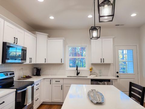 Tiny photo for 110 Aaron Place #601, Lynchburg, VA 24502 (MLS # 364771)