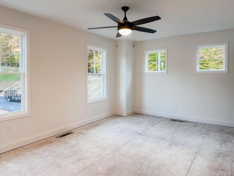 Tiny photo for 110 Aaron Place #601, Lynchburg, VA 24502 (MLS # 364771)