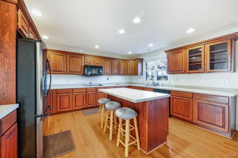 Tiny photo for 1083 High Grove Lane, Forest, VA 24551 (MLS # 363178)