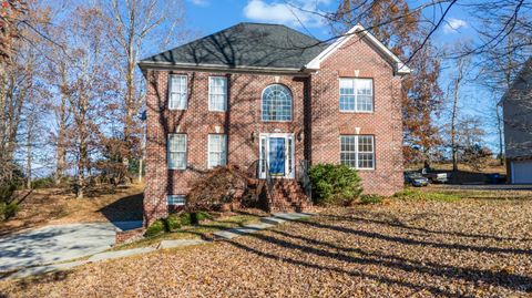 Photo of 1083 High Grove Lane, Forest, VA 24551 (MLS # 363178)