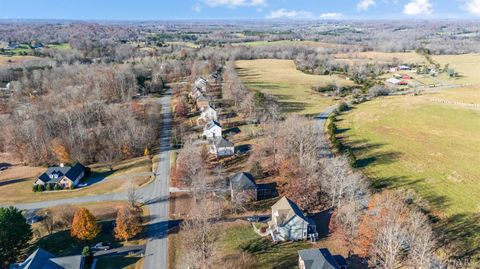 Tiny photo for 1083 High Grove Lane, Forest, VA 24551 (MLS # 363178)