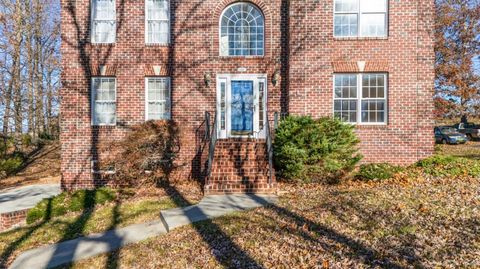 Tiny photo for 1083 High Grove Lane, Forest, VA 24551 (MLS # 363178)