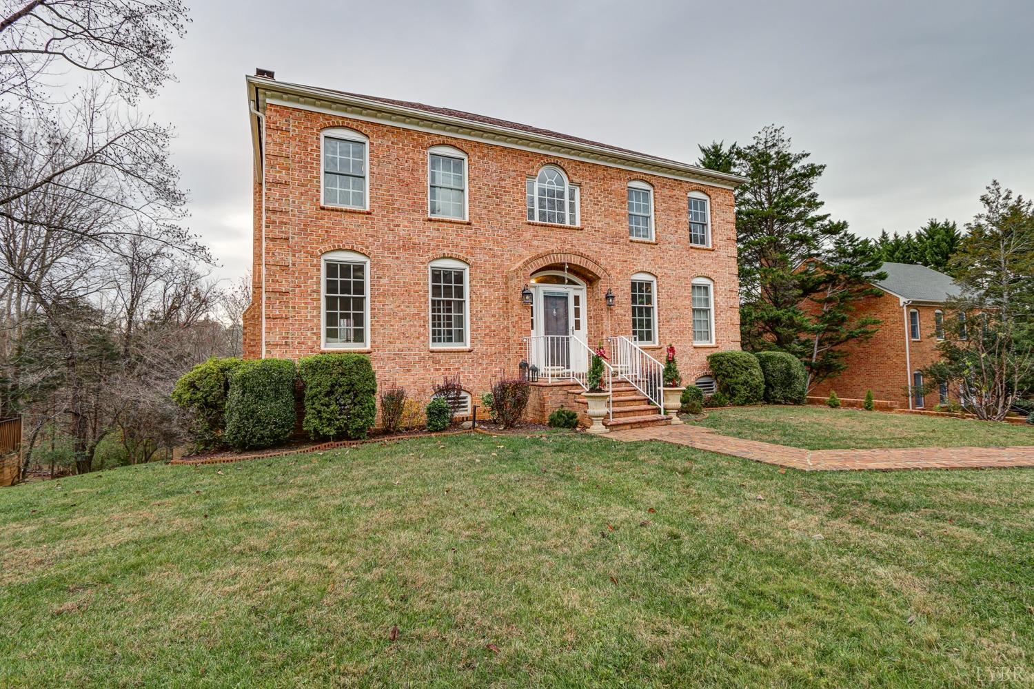 3528 Ridgecroft Drive, Lynchburg, Virginia image 2