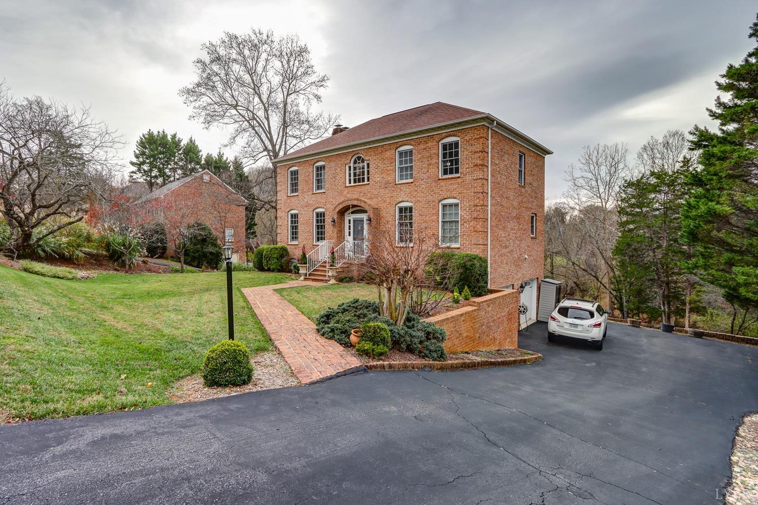 3528 Ridgecroft Drive, Lynchburg, Virginia image 3