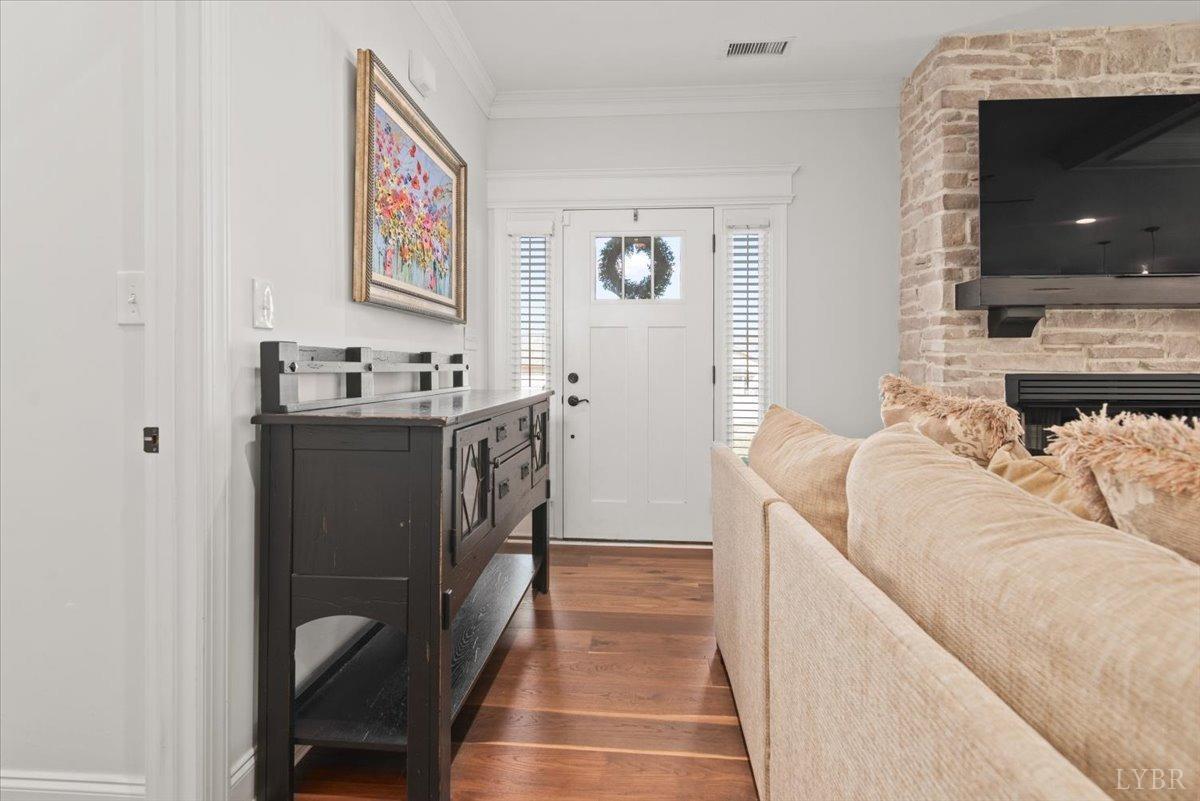 1031 Tori Court, Forest, Virginia image 3