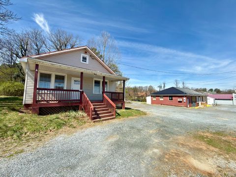 Tiny photo for 4124 S Amherst Hwy Hwy, Madison Heights, VA 24572 (MLS # 365246)