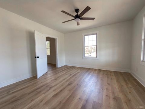 Tiny photo for 4124 S Amherst Hwy Hwy, Madison Heights, VA 24572 (MLS # 365246)