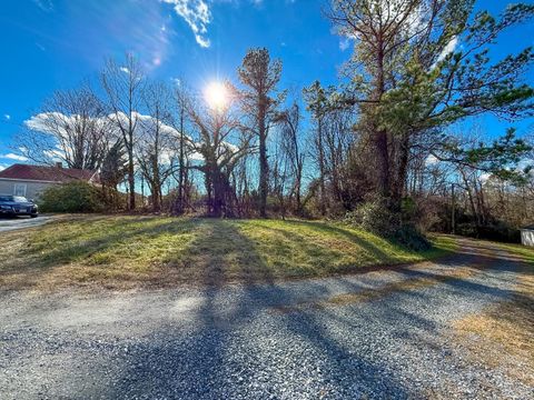 Tiny photo for 4124 S Amherst Hwy Hwy, Madison Heights, VA 24572 (MLS # 365246)