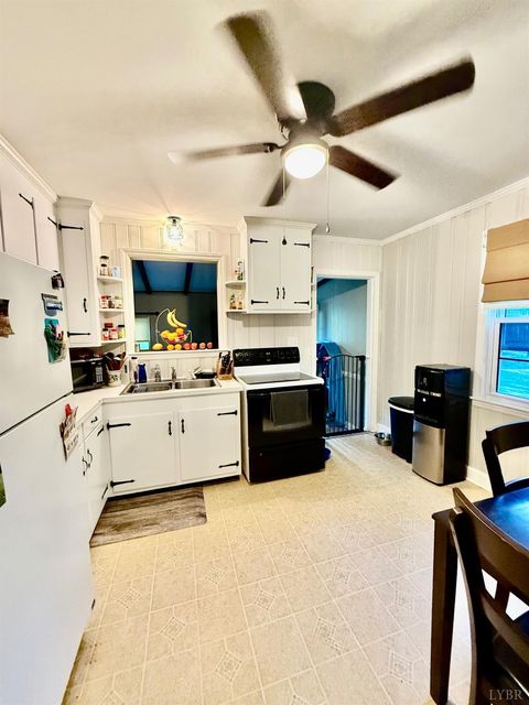 Tiny photo for 7 Lake Shore Lane, Lynchburg, VA 24502 (MLS # 366166)