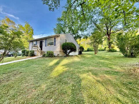 Tiny photo for 7 Lake Shore Lane, Lynchburg, VA 24502 (MLS # 366166)