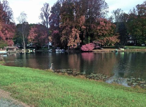 Tiny photo for 7 Lake Shore Lane, Lynchburg, VA 24502 (MLS # 366166)