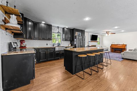 Tiny photo for 1324 Founding Way Road, Bedford, VA 24523 (MLS # 366453)