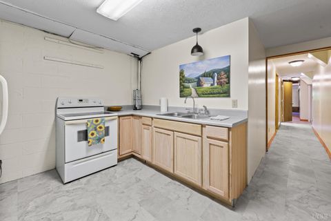 Tiny photo for 1324 Founding Way Road, Bedford, VA 24523 (MLS # 366453)