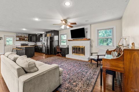 Tiny photo for 1324 Founding Way Road, Bedford, VA 24523 (MLS # 366453)