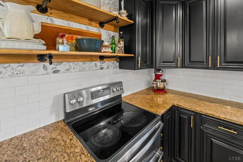 Tiny photo for 1324 Founding Way Road, Bedford, VA 24523 (MLS # 366453)