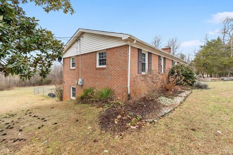 Tiny photo for 3189 Wildway Road, Appomattox, VA 24522 (MLS # 364721)