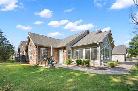 Photo of 226 Salisbury Cir Cir, Lynchburg, VA 24502 (MLS # 362039)