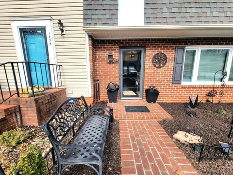 Tiny photo for 1432 Ashbourne Drive, Lynchburg, VA 24501 (MLS # 364513)