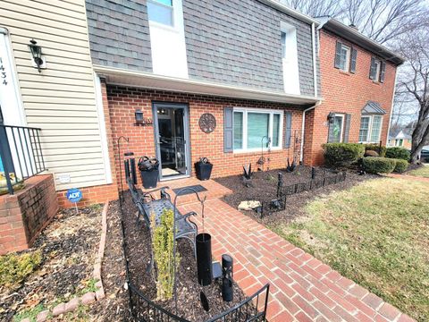 Tiny photo for 1432 Ashbourne Drive, Lynchburg, VA 24501 (MLS # 364513)
