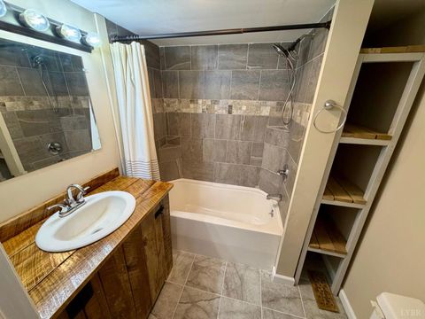 Tiny photo for 137 Higginbotham Creek Road, Amherst, VA 24521 (MLS # 364356)