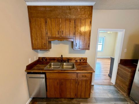Tiny photo for 137 Higginbotham Creek Road, Amherst, VA 24521 (MLS # 364356)