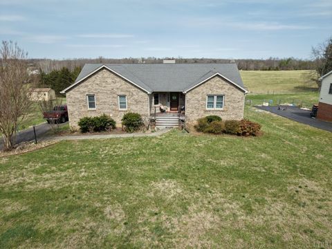 Tiny photo for 921 Alum Springs Road, Forest, VA 24551 (MLS # 365007)