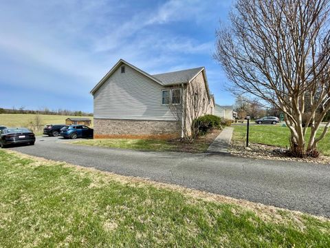 Tiny photo for 921 Alum Springs Road, Forest, VA 24551 (MLS # 365007)