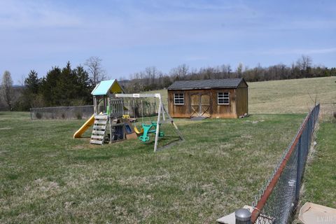 Tiny photo for 921 Alum Springs Road, Forest, VA 24551 (MLS # 365007)