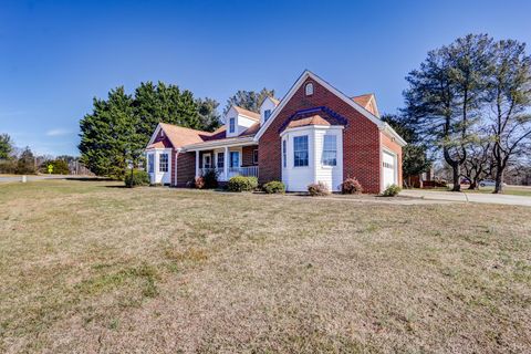 Tiny photo for 553 Charldon Road, Lynchburg, VA 24501 (MLS # 363992)