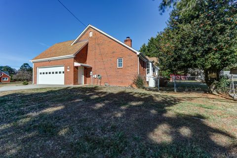 Tiny photo for 553 Charldon Road, Lynchburg, VA 24501 (MLS # 363992)