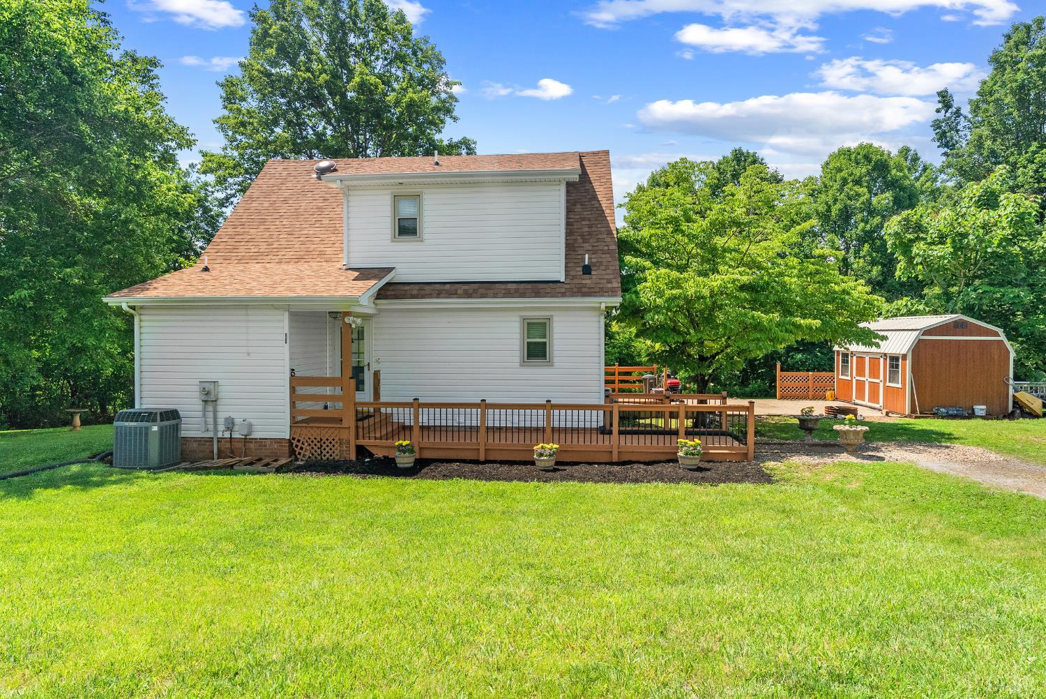 1817 Elkton Farm Road, Forest, Virginia image 2