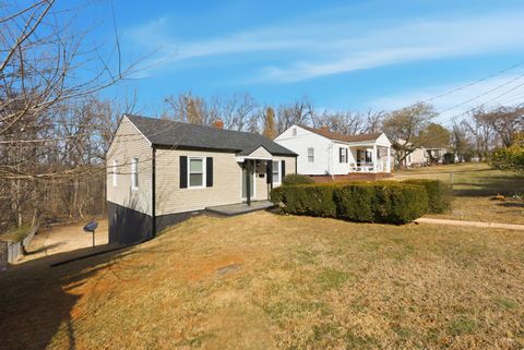 Tiny photo for 718 Kenbridge Road, Lynchburg, VA 24502 (MLS # 364085)