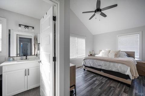 Tiny photo for 40 Allure Dr Dr, Rustburg, VA 24588 (MLS # 364341)