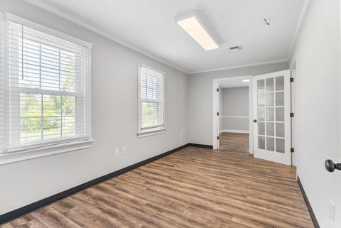 Tiny photo for 6200 Fort Avenue, Lynchburg, VA 24502 (MLS # 364164)