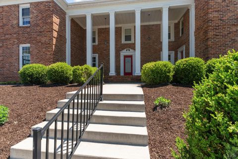 Tiny photo for 6200 Fort Avenue, Lynchburg, VA 24502 (MLS # 364164)