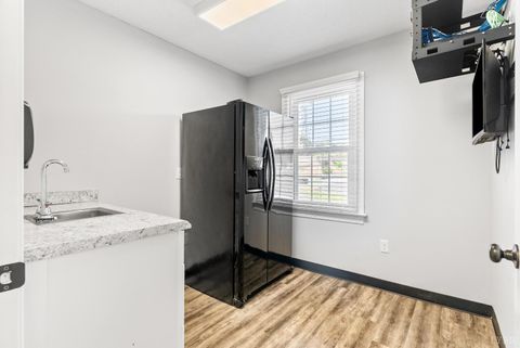 Tiny photo for 6200 Fort Avenue, Lynchburg, VA 24502 (MLS # 364164)