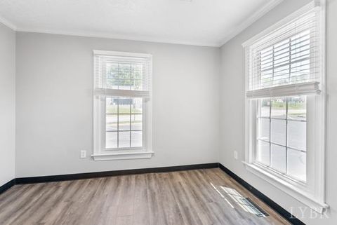 Tiny photo for 6200 Fort Avenue, Lynchburg, VA 24502 (MLS # 364164)