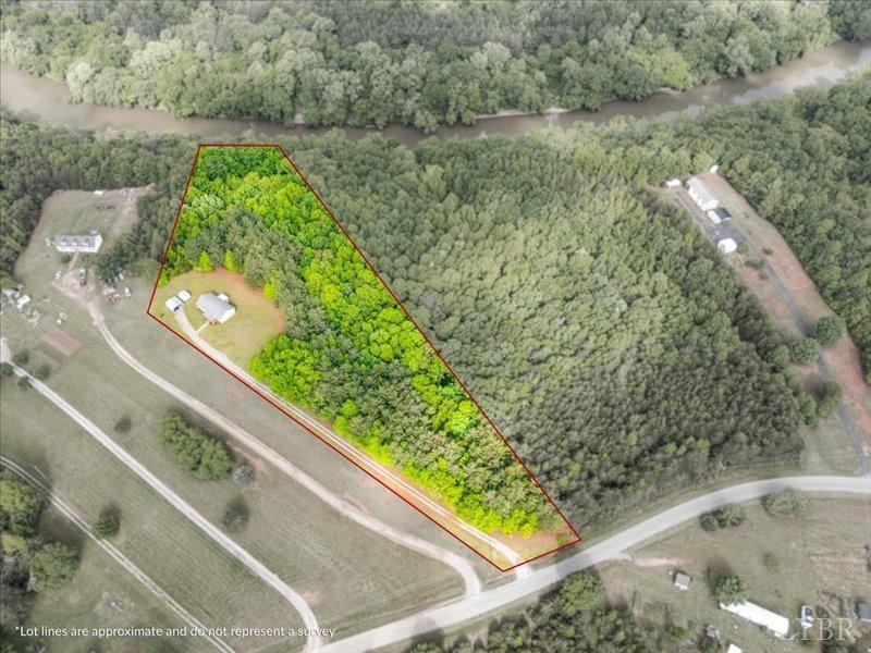 2453 Easome Road, Hurt, Virginia image 2