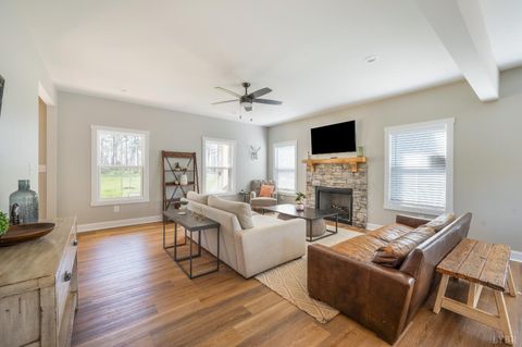 Tiny photo for 4442 Goode Road, Goode, VA 24556 (MLS # 365597)