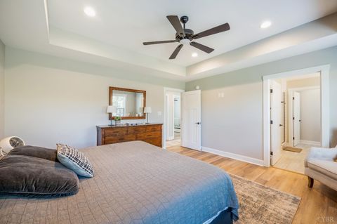 Tiny photo for 4442 Goode Road, Goode, VA 24556 (MLS # 365597)