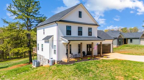 Tiny photo for 4442 Goode Road, Goode, VA 24556 (MLS # 365597)
