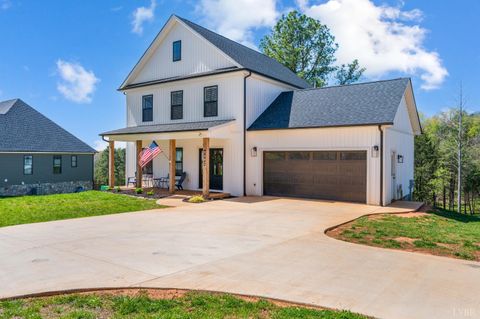 Tiny photo for 4442 Goode Road, Goode, VA 24556 (MLS # 365597)