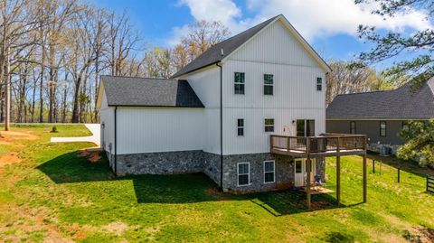 Tiny photo for 4442 Goode Road, Goode, VA 24556 (MLS # 365597)