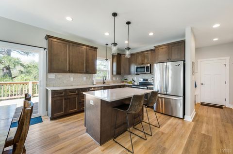 Tiny photo for 4442 Goode Road, Goode, VA 24556 (MLS # 365597)