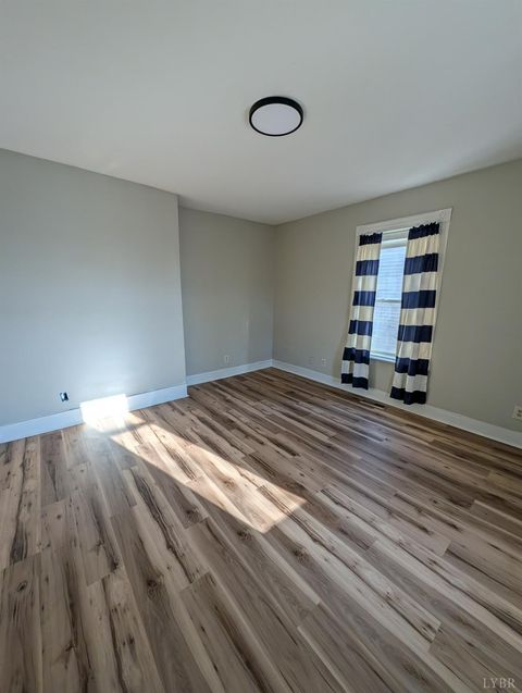 Tiny photo for 1112 pierce St, Lynchburg, VA 24502 (MLS # 363426)