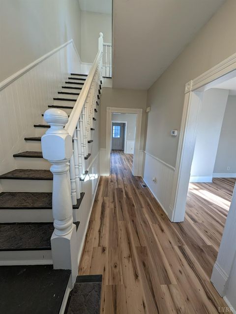 Tiny photo for 1112 pierce St, Lynchburg, VA 24502 (MLS # 363426)