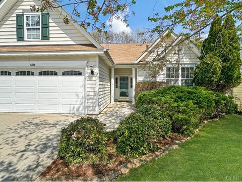 Tiny photo for 404 Legacy Oaks Circle, Lynchburg, VA 24501 (MLS # 365458)